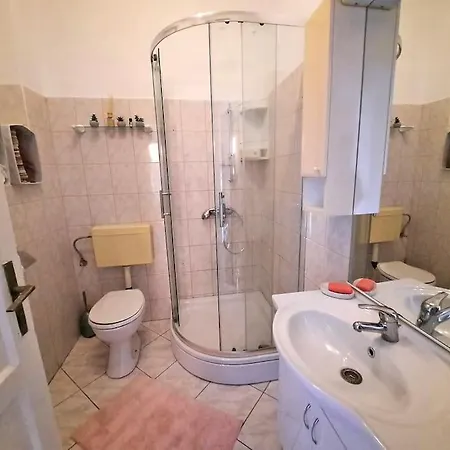 Prelijep Kondominij U Blizini Atrakcija *