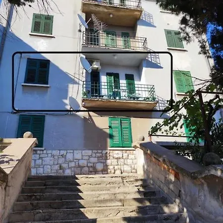 Prelijep Kondominij U Blizini Atrakcija Sibenik