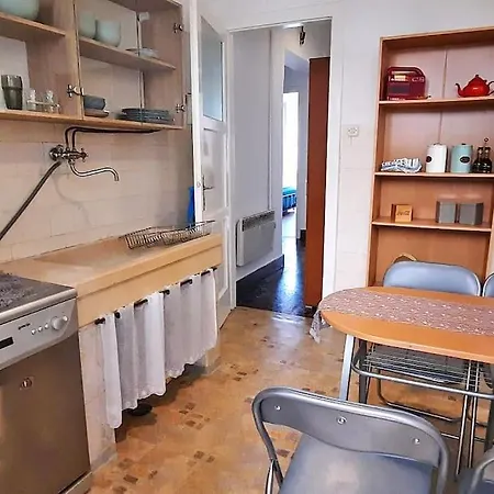 Prelijep Kondominij U Blizini Atrakcija