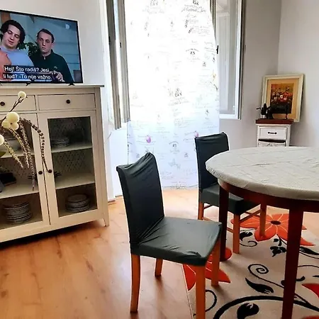 شقة Prelijep Kondominij U Blizini Atrakcija