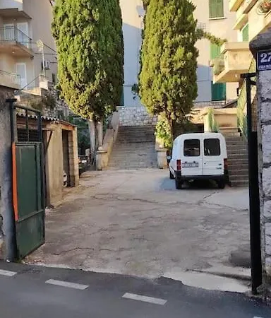 Prelijep Kondominij U Blizini Atrakcija * 시베니크