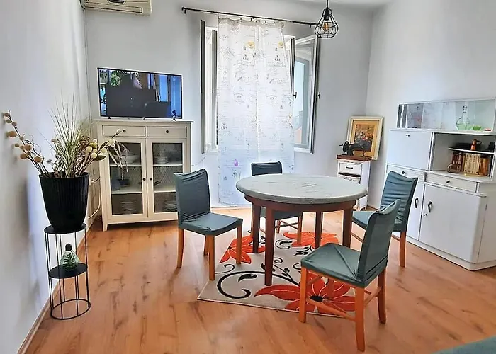 Prelijep Kondominij U Blizini Atrakcija *