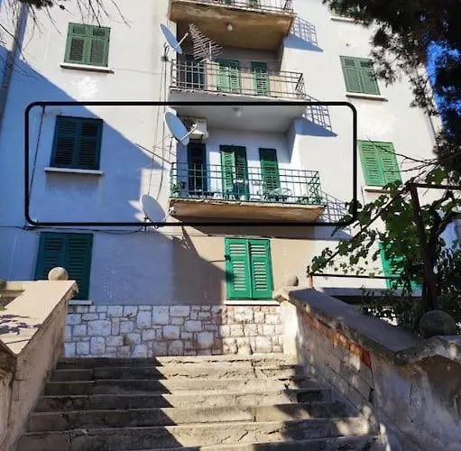 Prelijep Kondominij U Blizini Atrakcija Sibenik