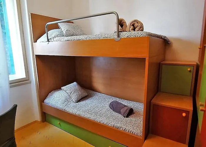 Prelijep Kondominij U Blizini Atrakcija Sibenik